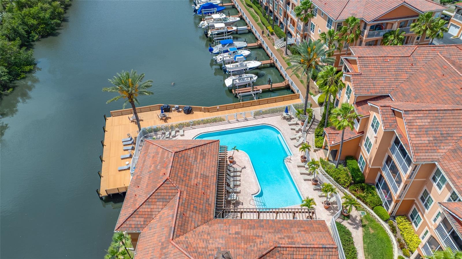 5000 CULBREATH KEY WAY #1-201, TAMPA, FL, 33611