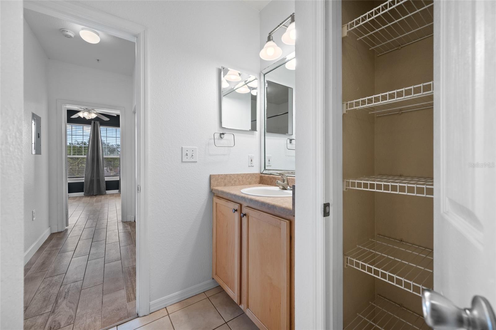 5000 CULBREATH KEY WAY #1-201, TAMPA, FL, 33611