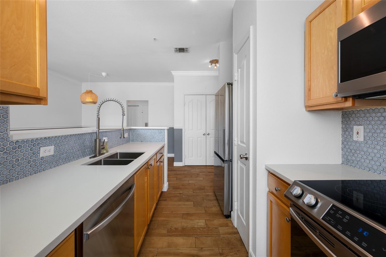 5000 CULBREATH KEY WAY #1-201, TAMPA, FL, 33611