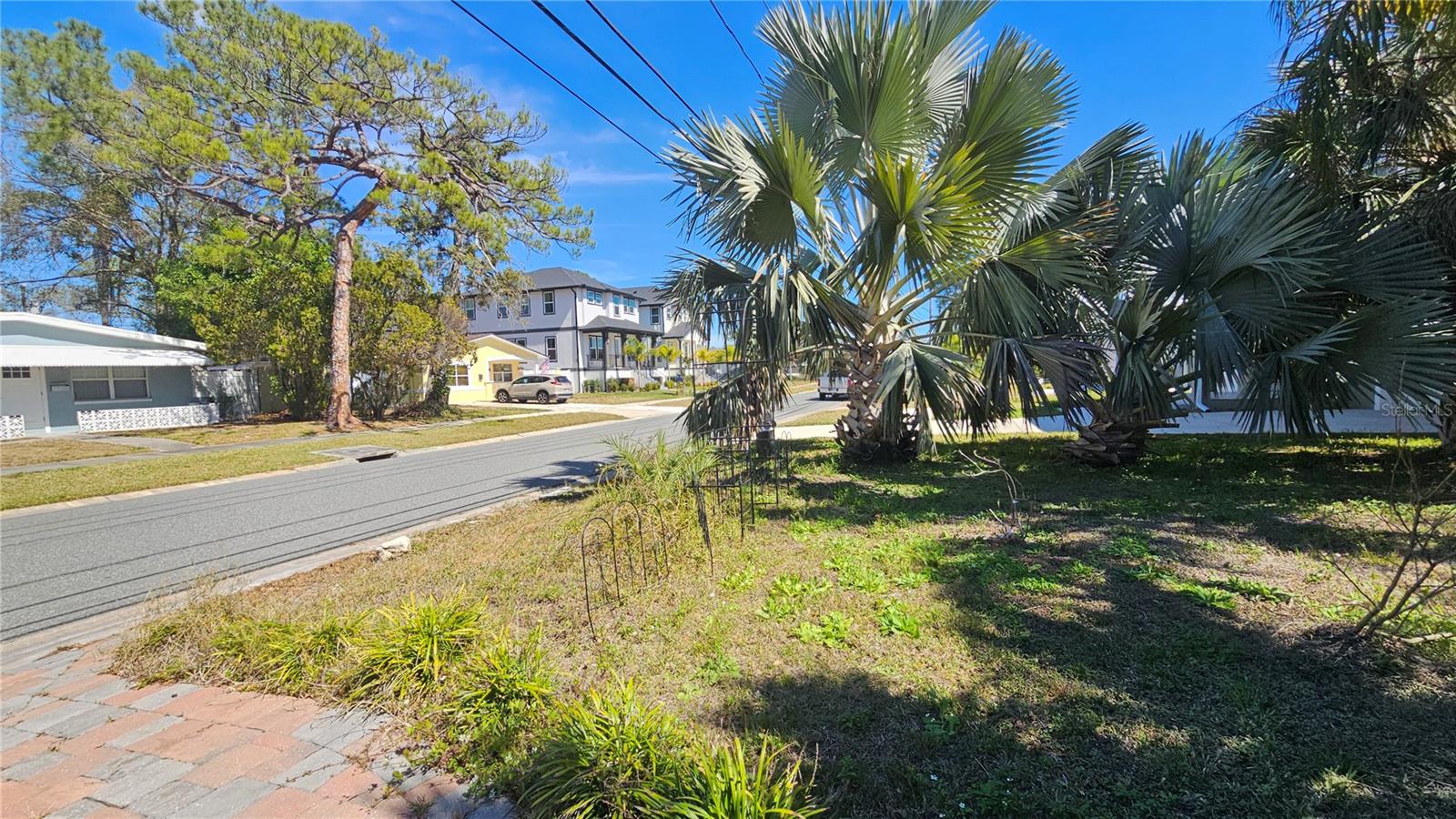 208 48TH AVE N, ST PETERSBURG, FL, 33703