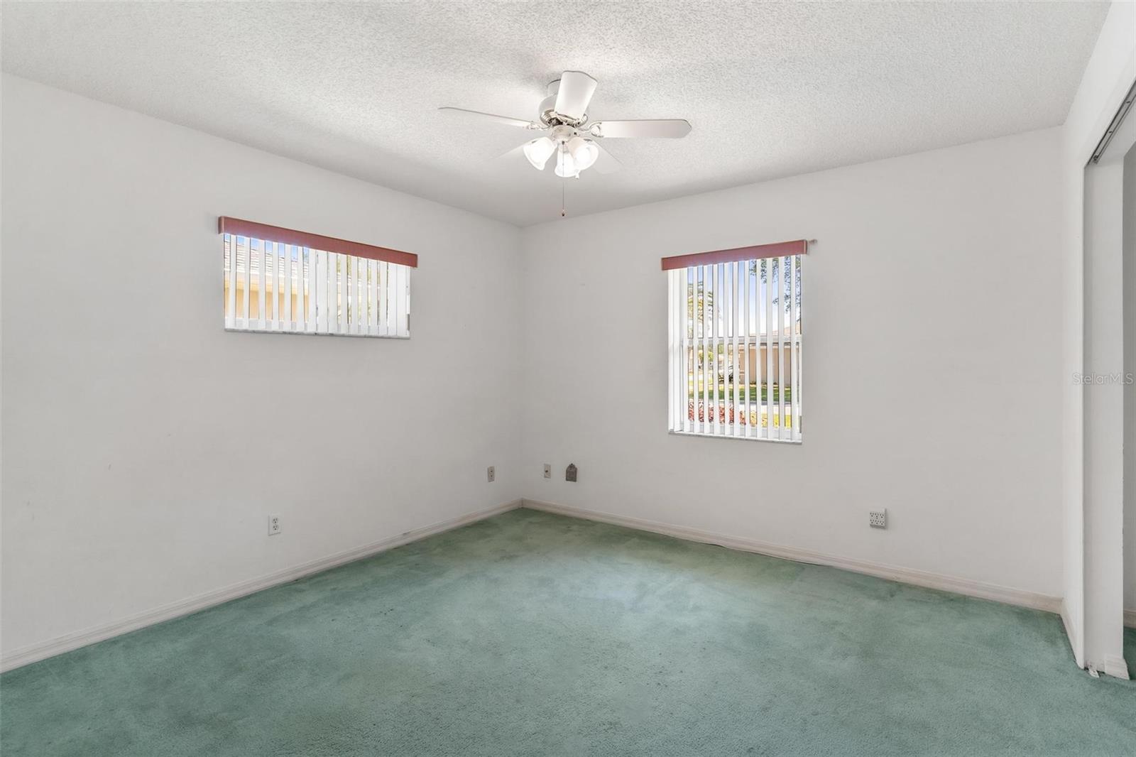 21905 KING ALFRED ST, LEESBURG, FL, 34748