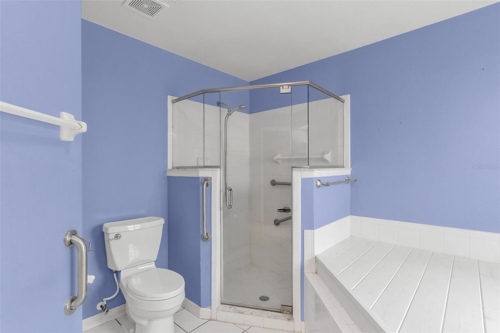 21905 KING ALFRED ST, LEESBURG, FL, 34748