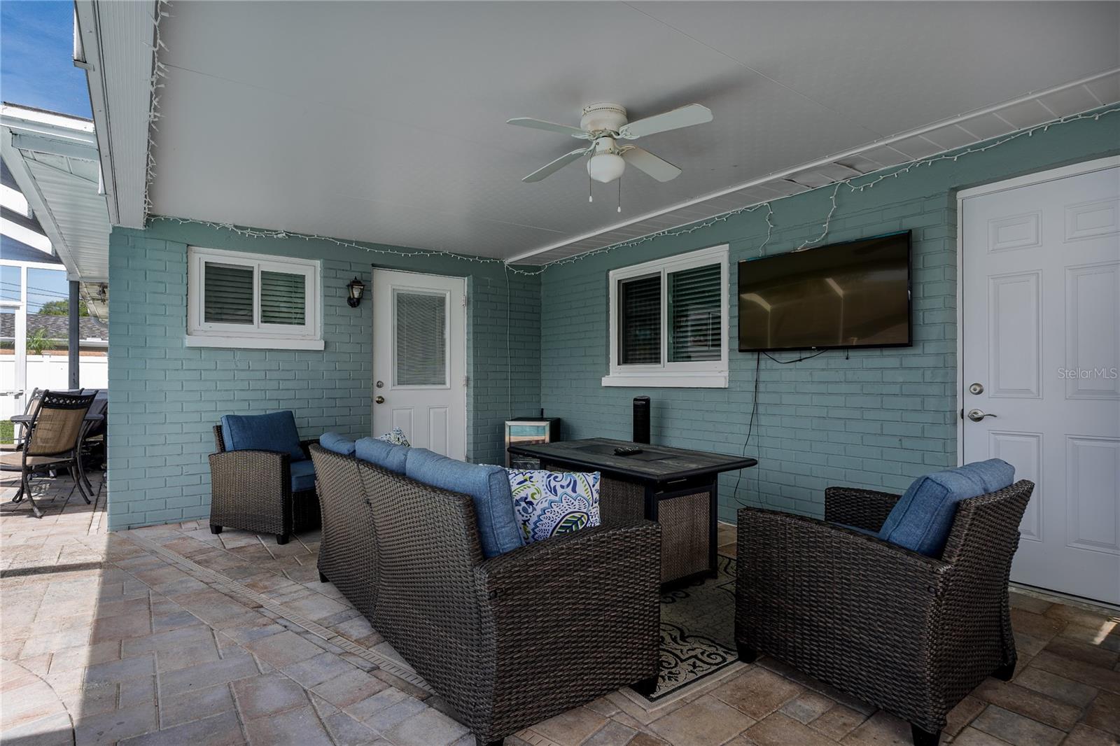 6232 33RD AVE N, ST PETERSBURG, FL, 33710