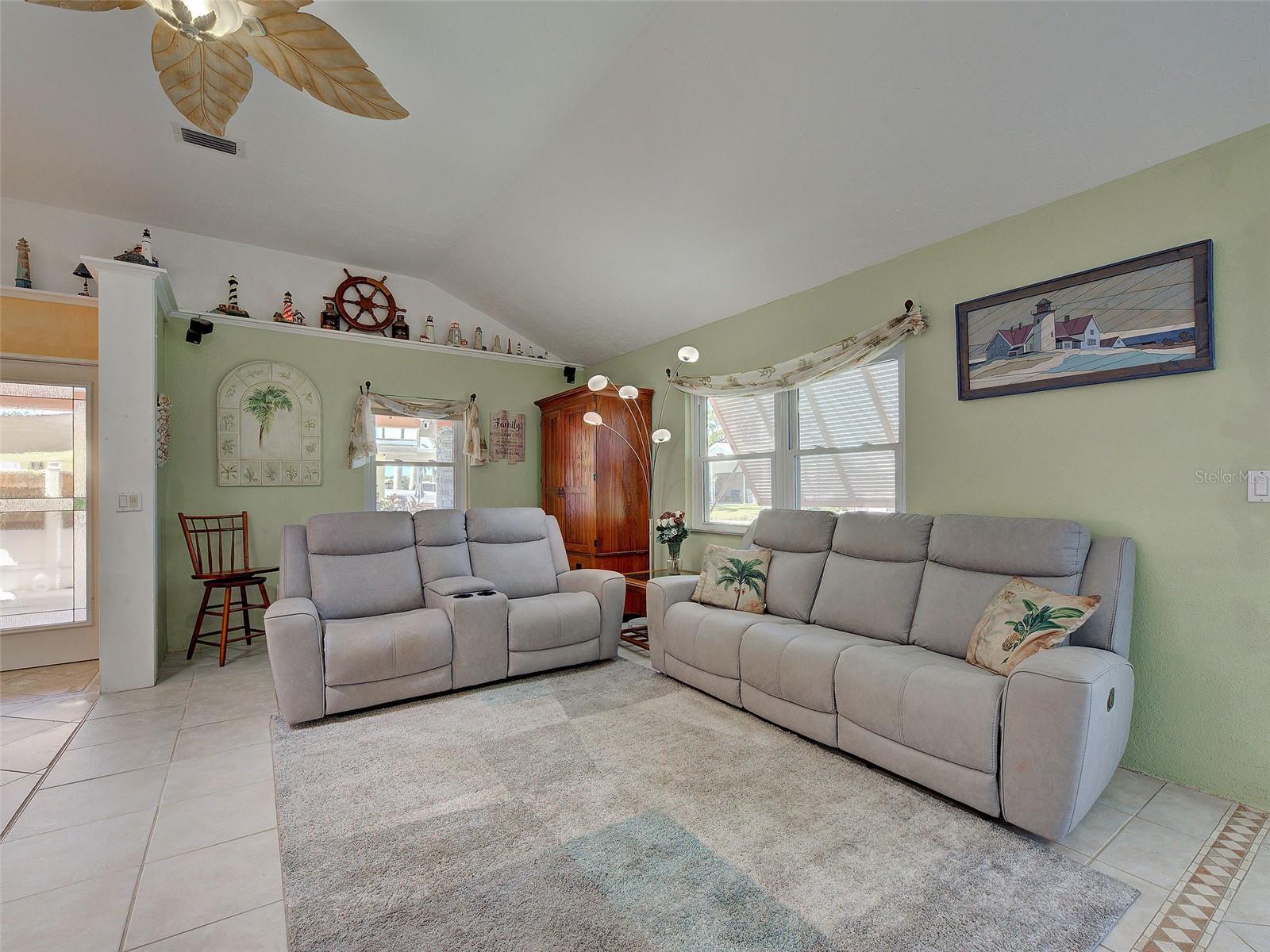 4527 103RD ST W, BRADENTON, FL, 34210