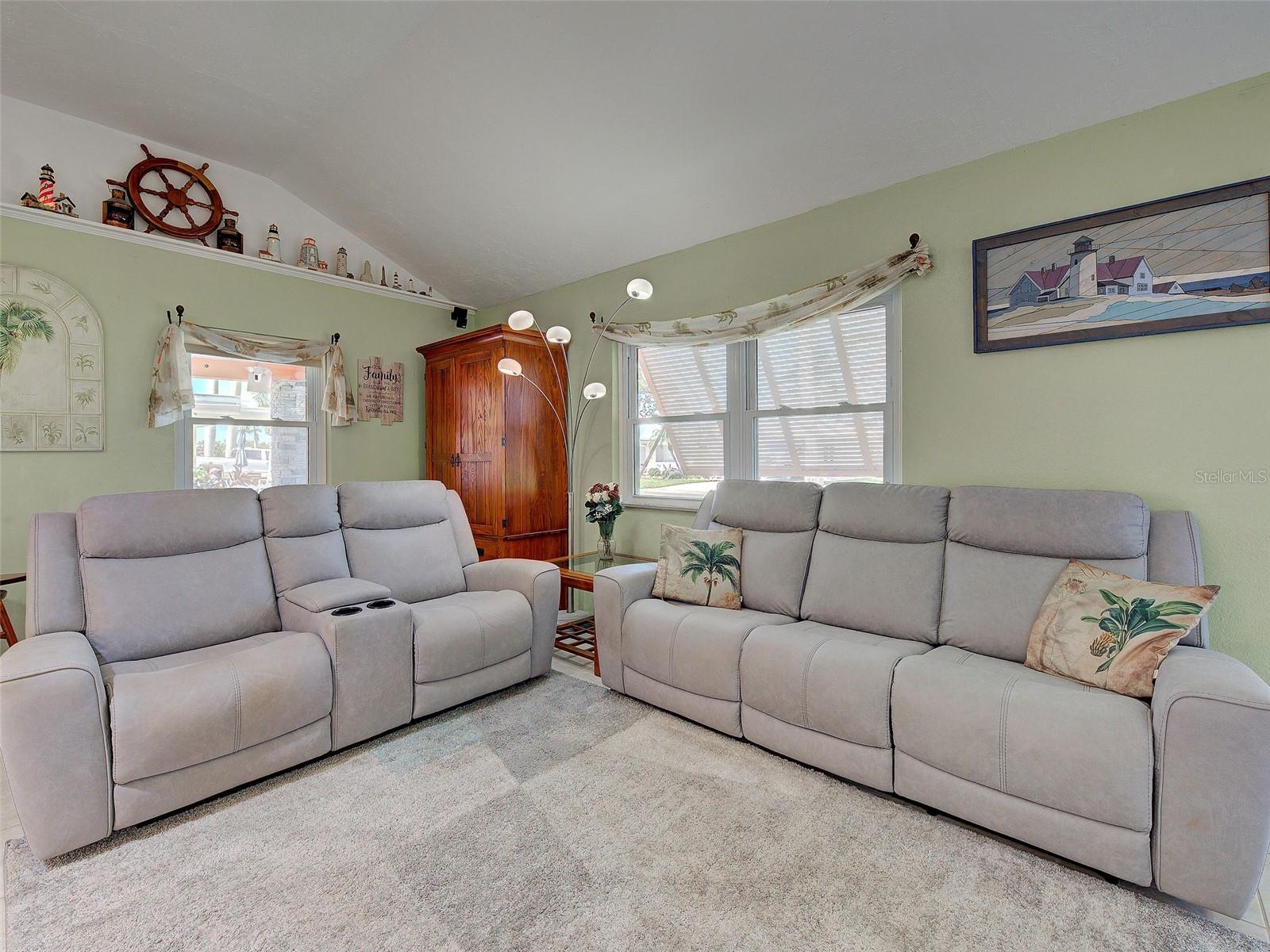 4527 103RD ST W, BRADENTON, FL, 34210