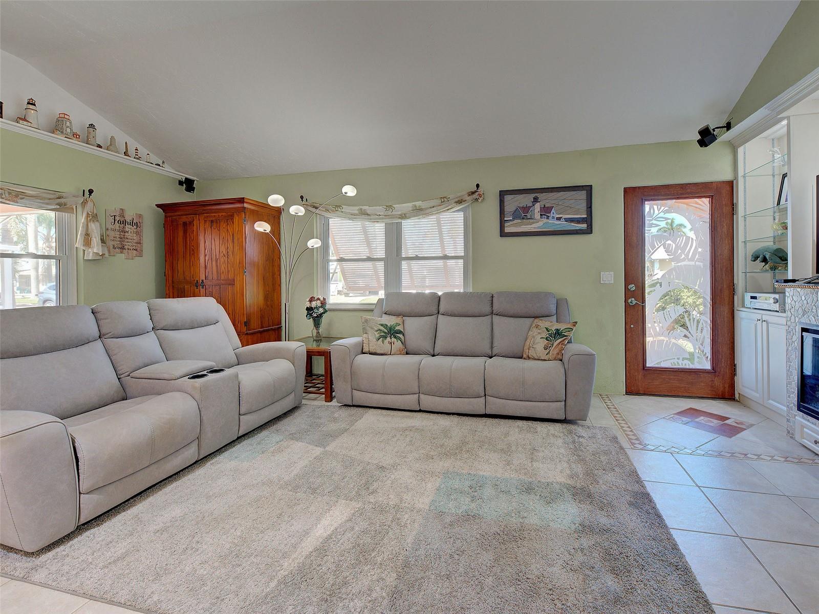 4527 103RD ST W, BRADENTON, FL, 34210