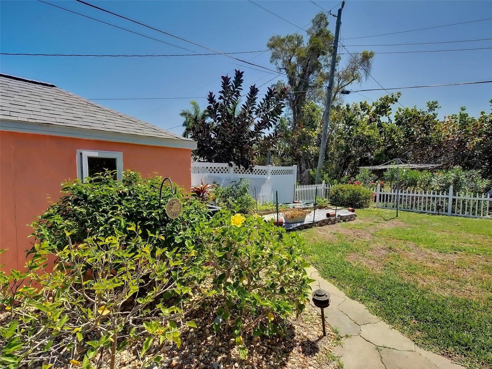 4527 103RD ST W, BRADENTON, FL, 34210