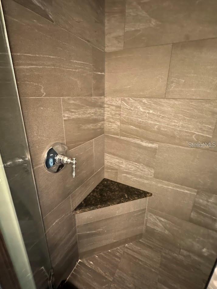 5033 VIVIENDA WAY #19, SARASOTA, FL, 34235