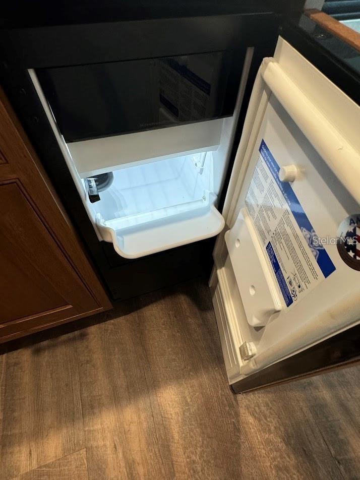 5033 VIVIENDA WAY #19, SARASOTA, FL, 34235