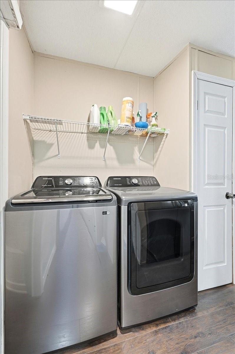 1020 98 W, FROSTPROOF, FL, 33843