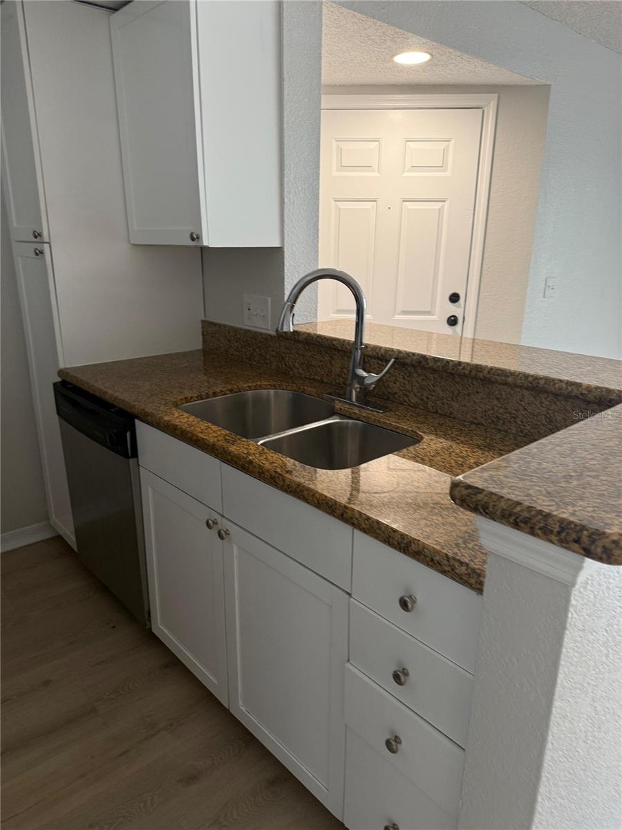 5160 CONROY RD #21, ORLANDO, FL, 32811