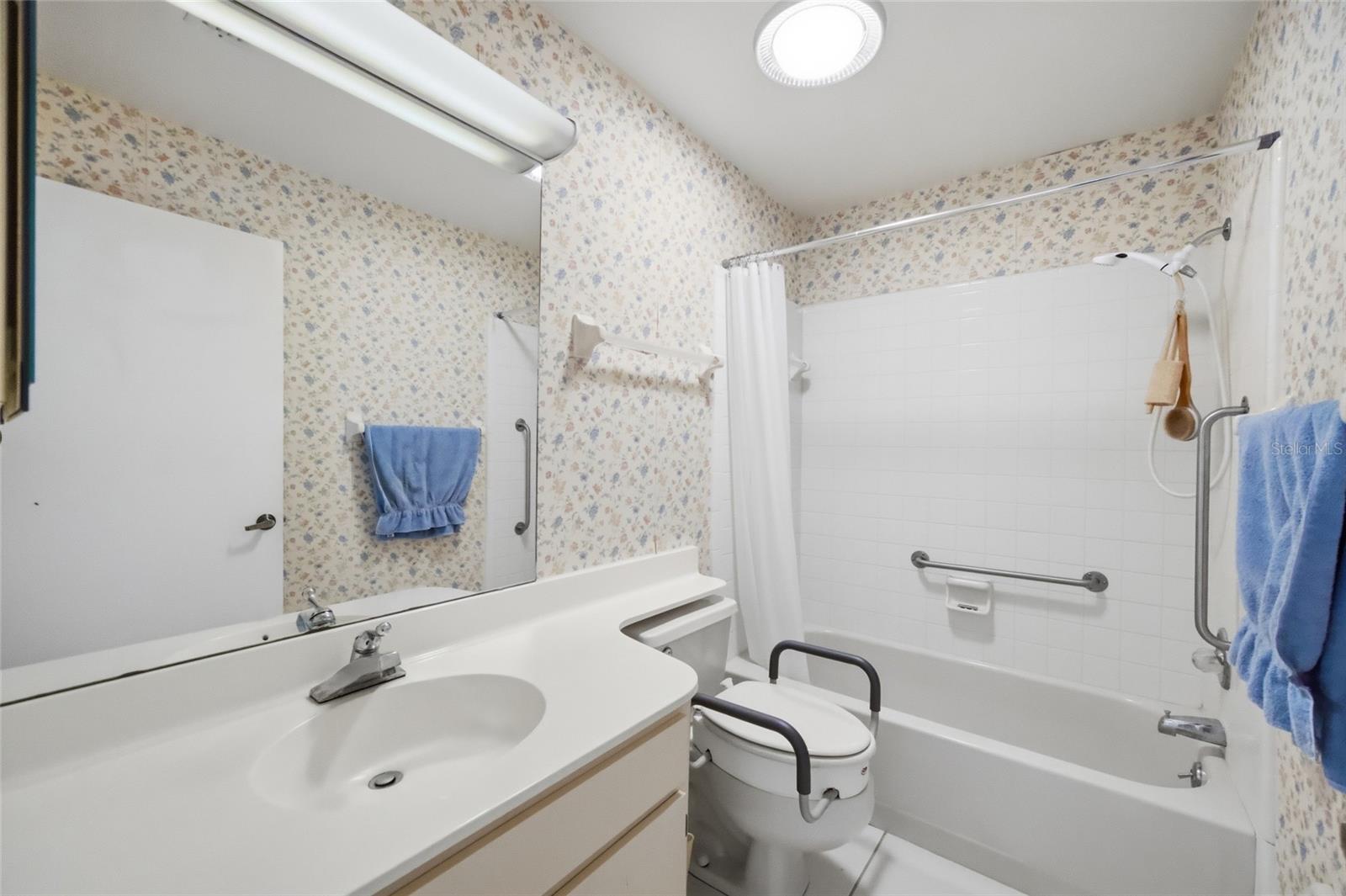 2331 LANCASTER DR, SUN CITY CENTER, FL, 33573