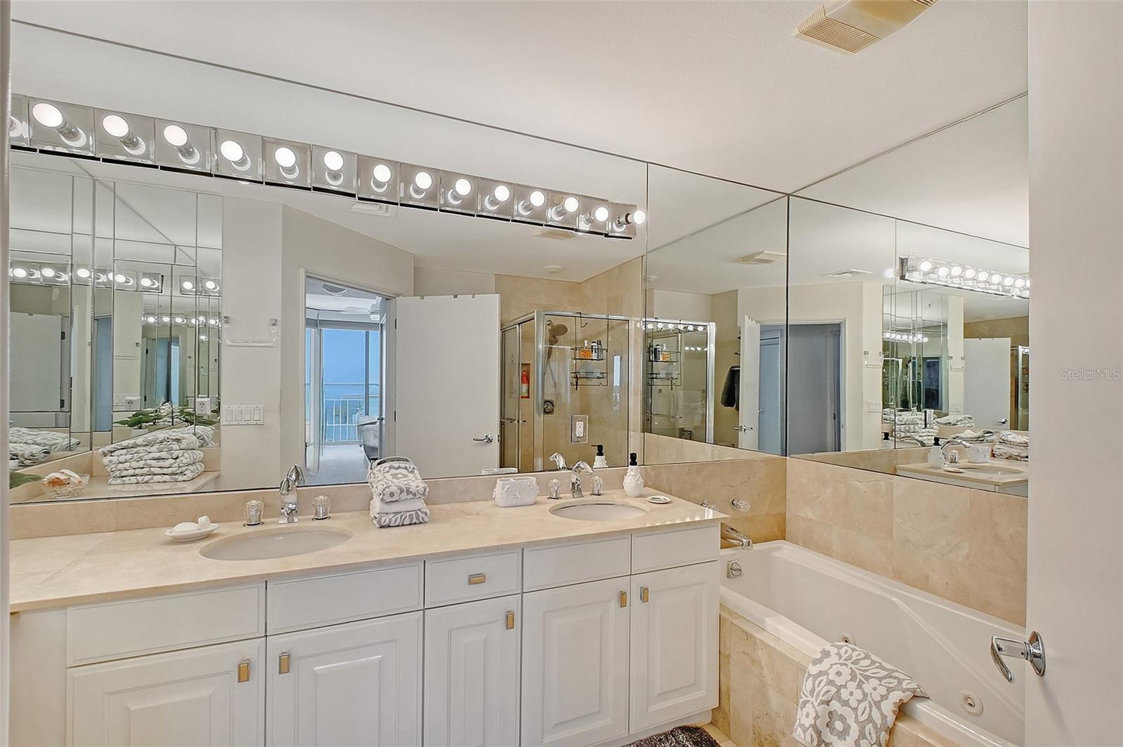 3070 GRAND BAY BLVD #644, LONGBOAT KEY, FL, 34228