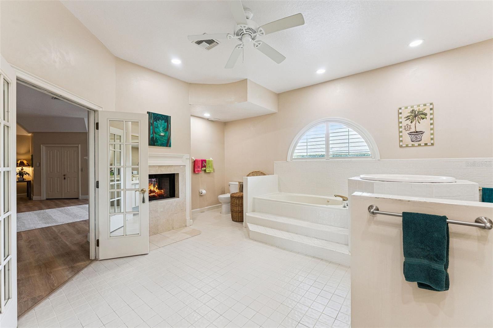 628 E CLUB CIR, LONGWOOD, FL, 32779