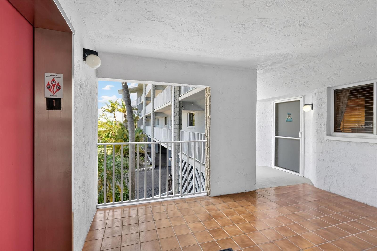 LEMON BAY BREEZES PH 02 BLDG B, ENGLEWOOD, FL, 34223