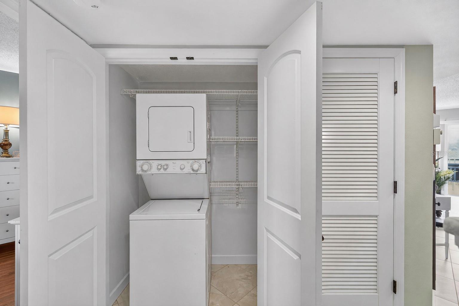 LEMON BAY BREEZES PH 02 BLDG B, ENGLEWOOD, FL, 34223