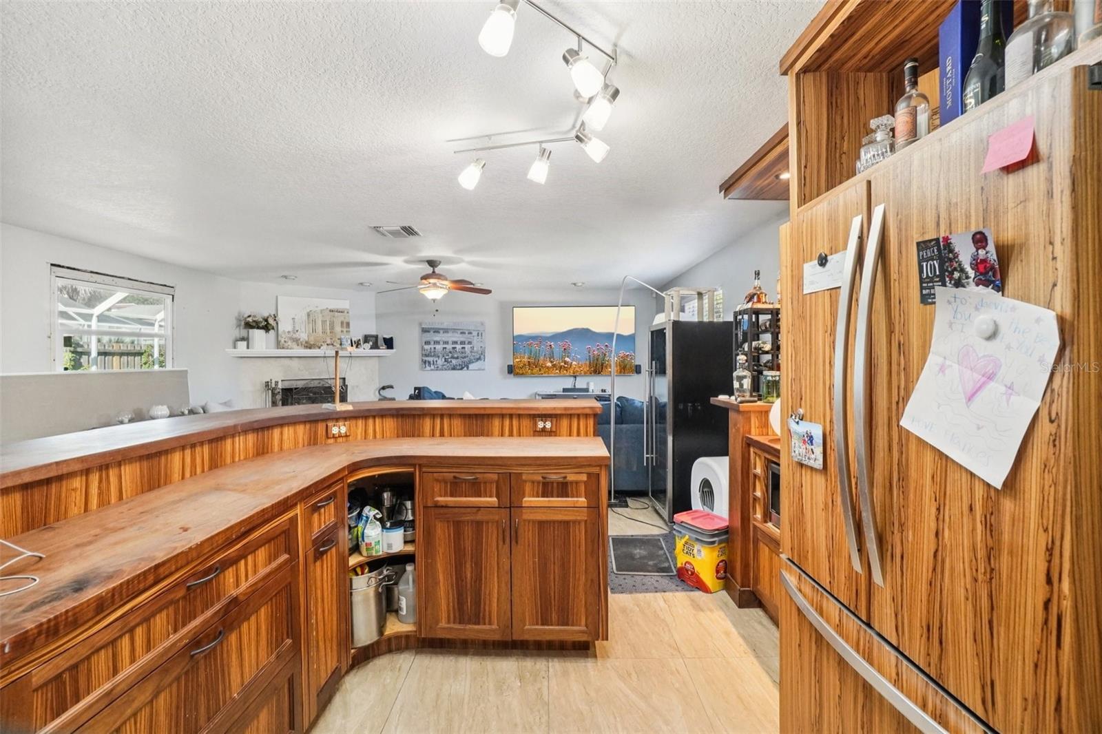 162 SE LINCOLN CIR N, ST PETERSBURG, FL, 33703