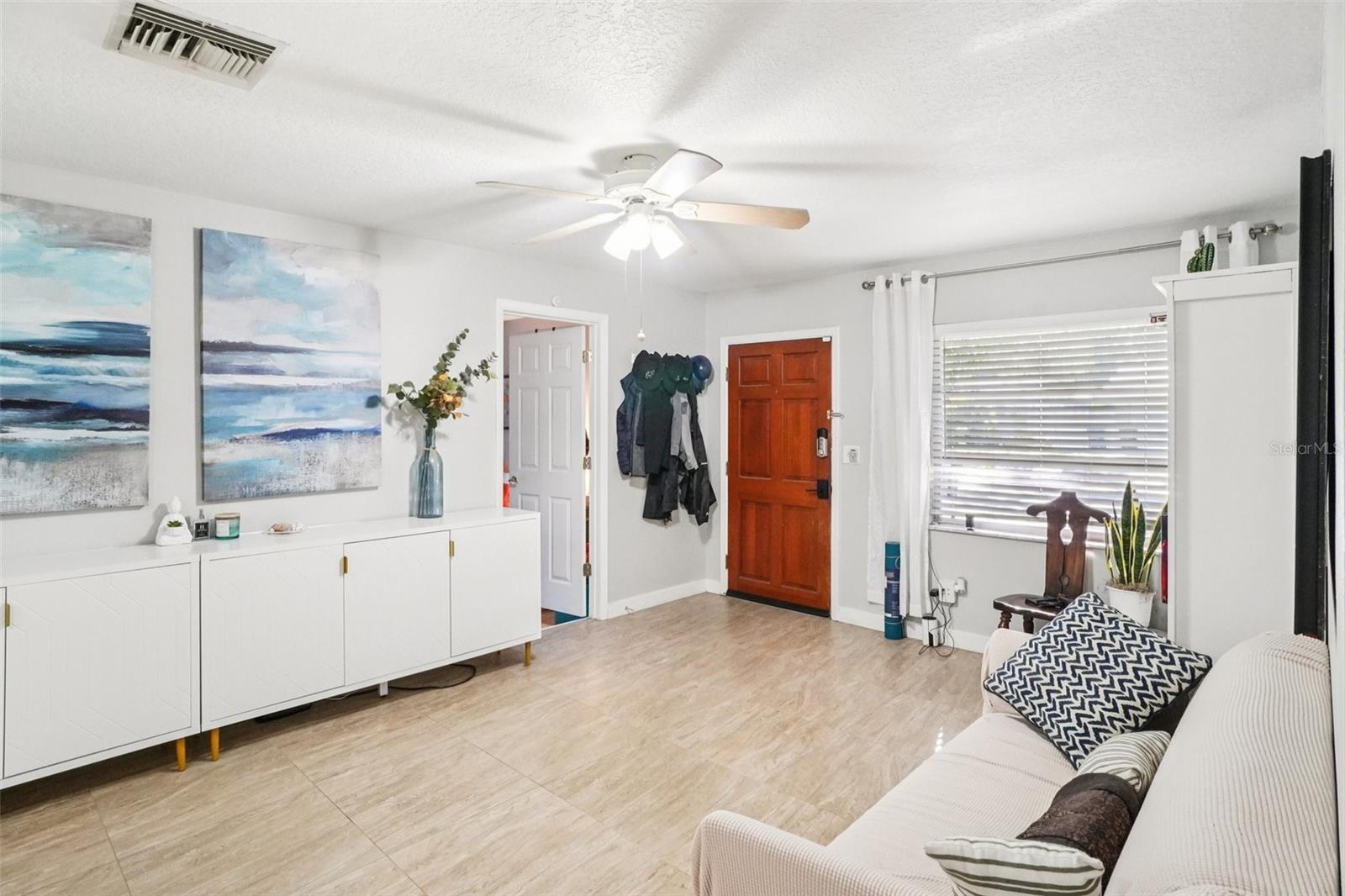 162 SE LINCOLN CIR N, ST PETERSBURG, FL, 33703