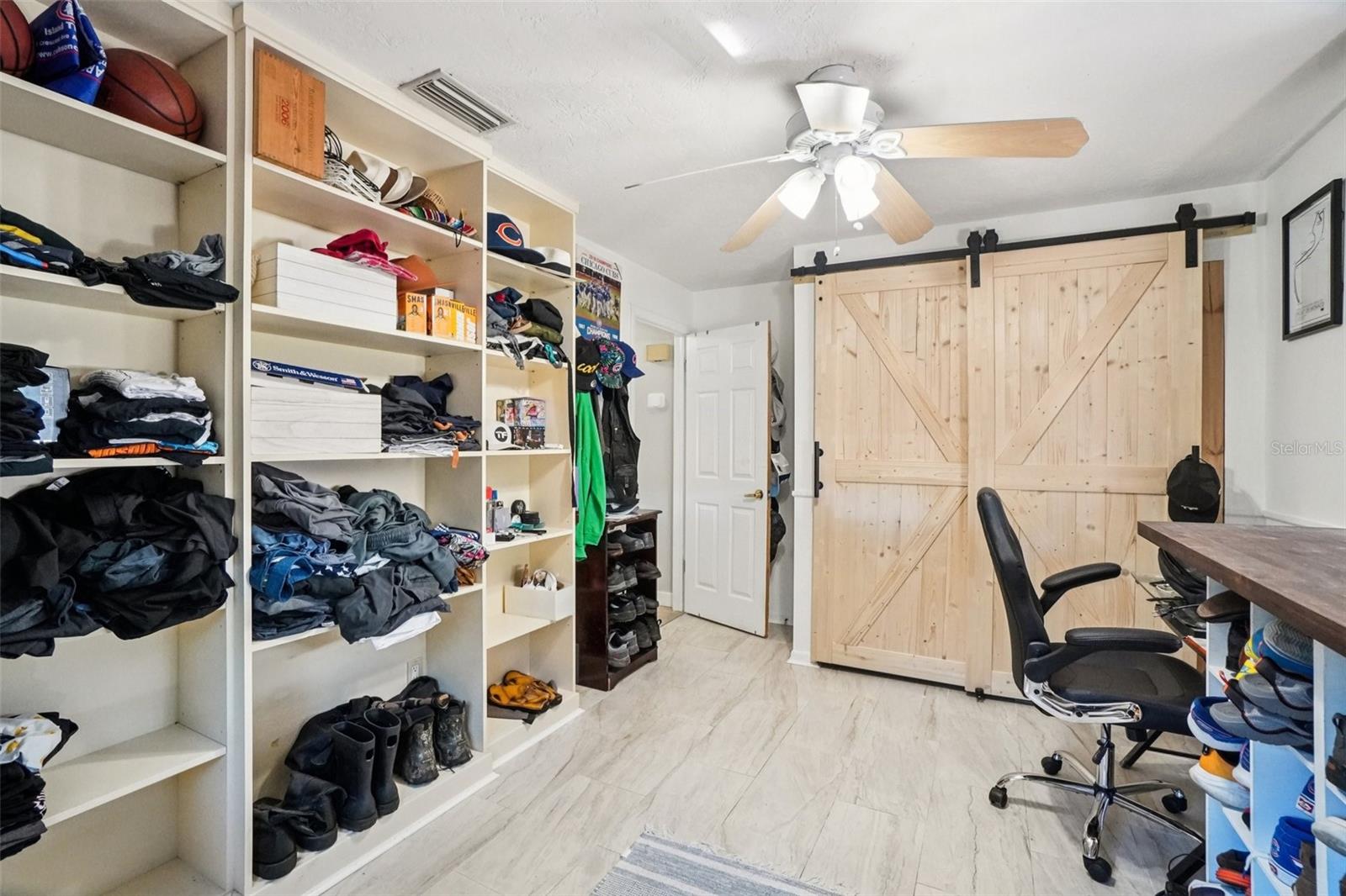 162 SE LINCOLN CIR N, ST PETERSBURG, FL, 33703