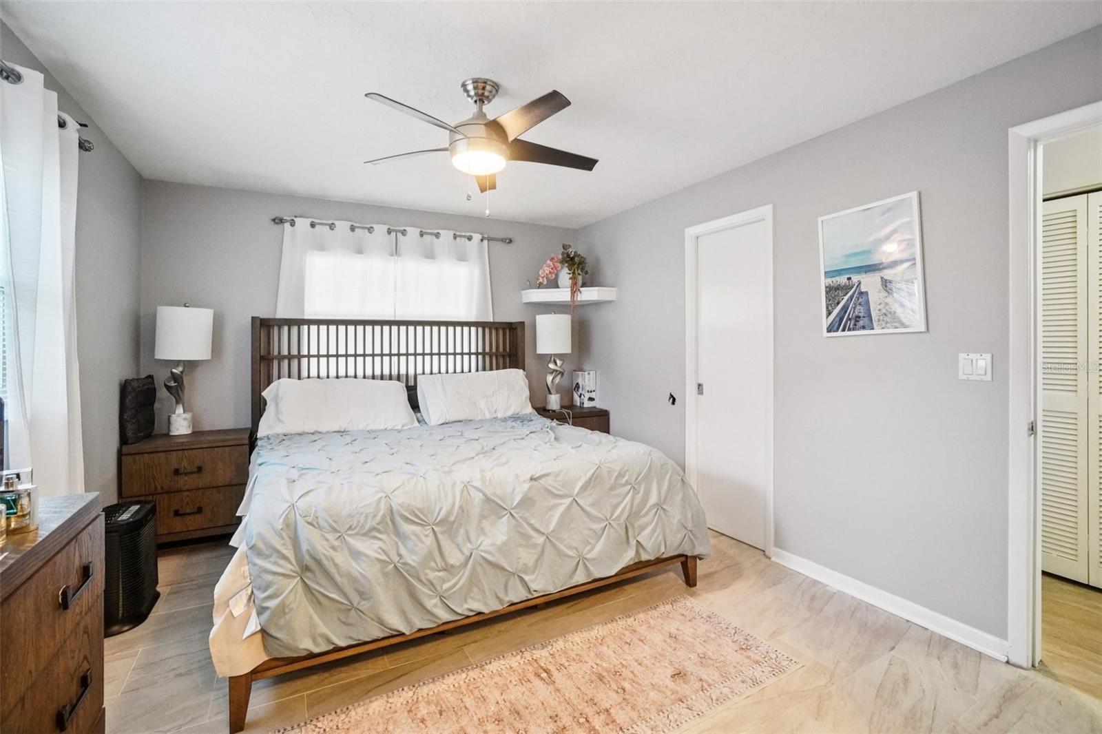 162 SE LINCOLN CIR N, ST PETERSBURG, FL, 33703