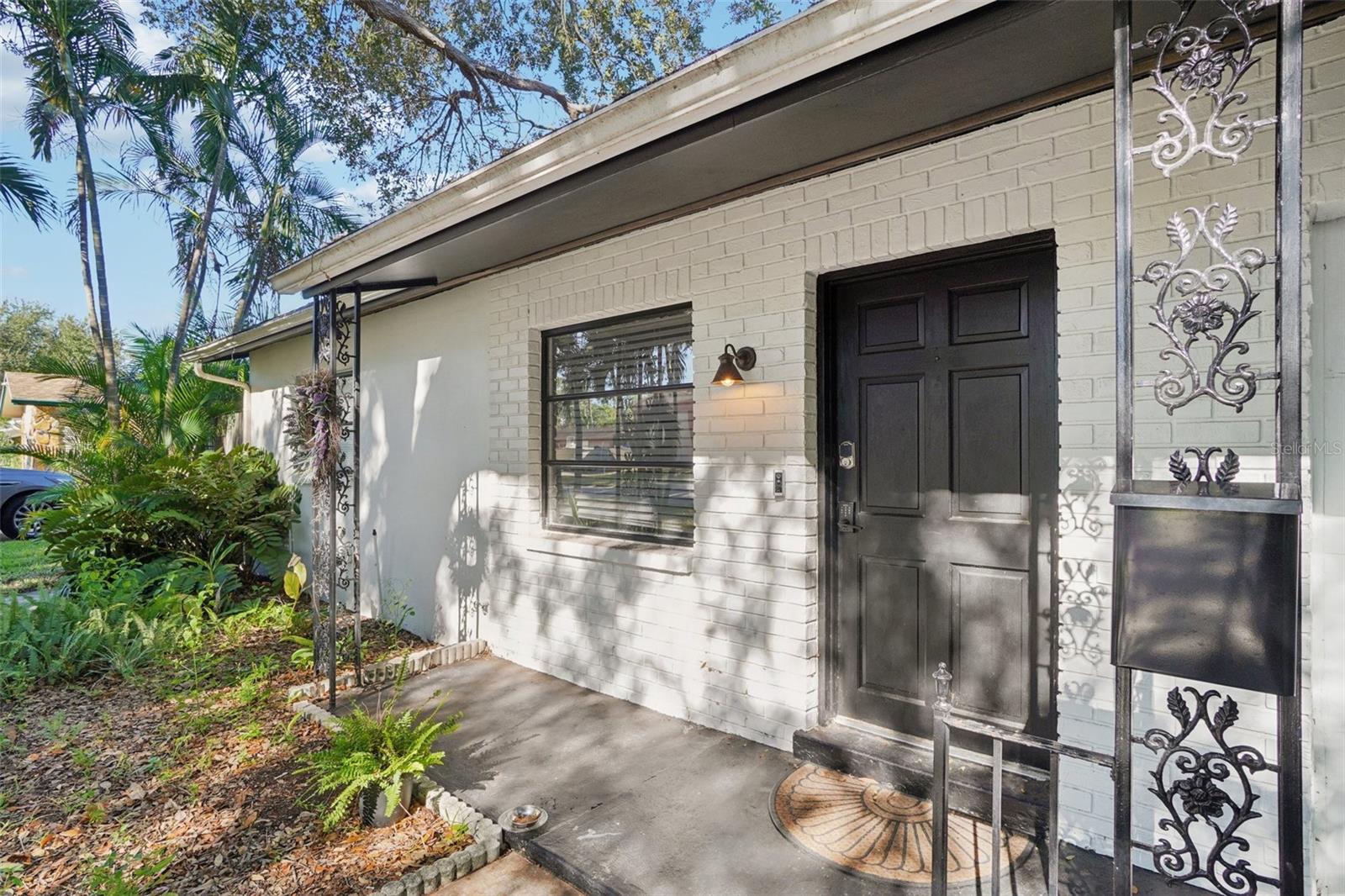 162 SE LINCOLN CIR N, ST PETERSBURG, FL, 33703