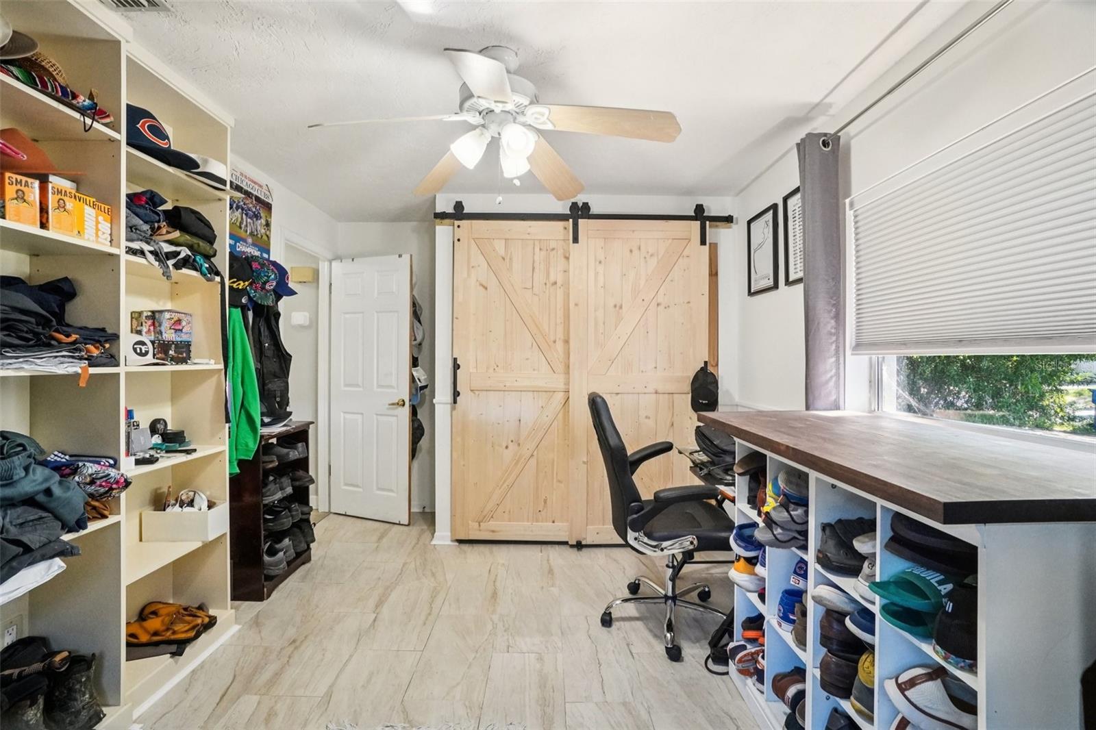 162 SE LINCOLN CIR N, ST PETERSBURG, FL, 33703