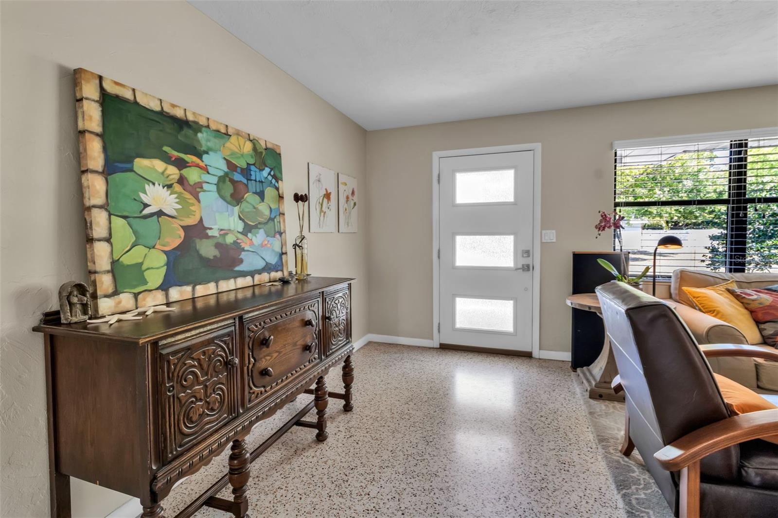 2440 VALENCIA DR, SARASOTA, FL, 34239