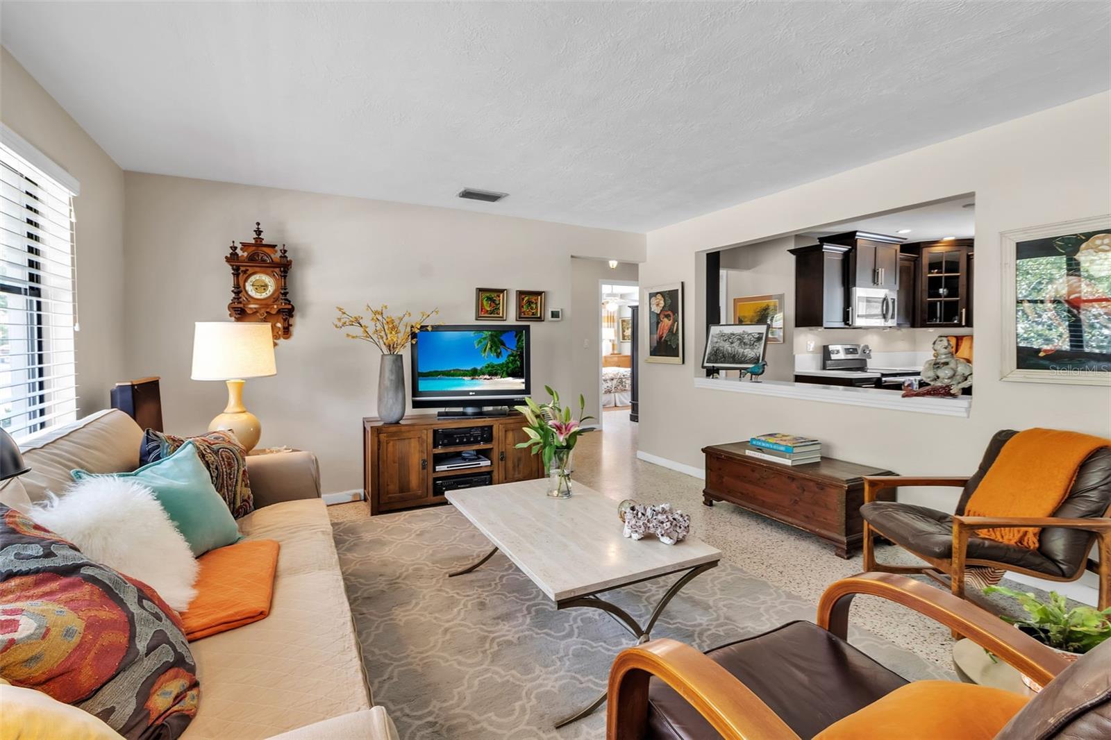 2440 VALENCIA DR, SARASOTA, FL, 34239