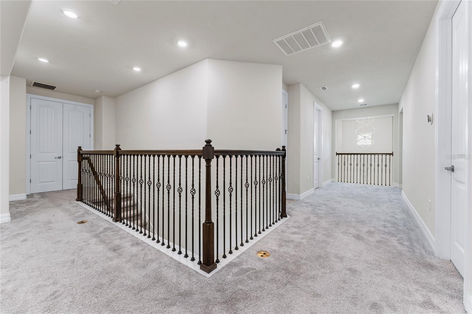 9242 HANGING VINE CT, ORLANDO, FL, 32836