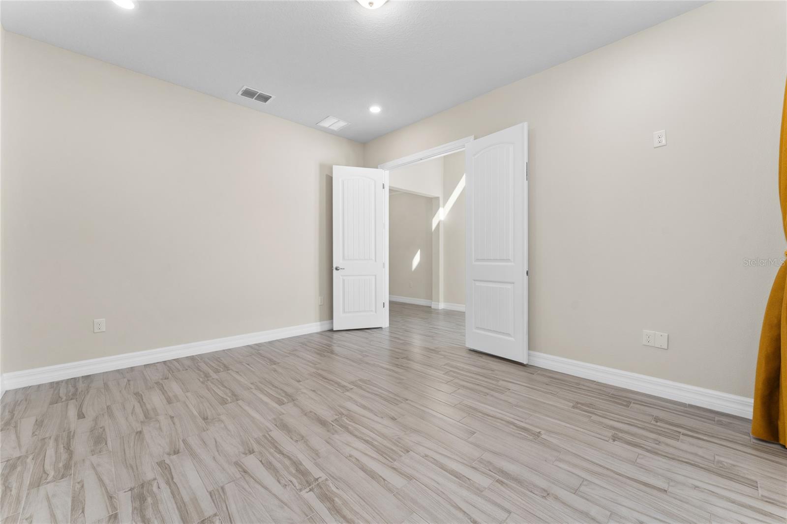 9242 HANGING VINE CT, ORLANDO, FL, 32836