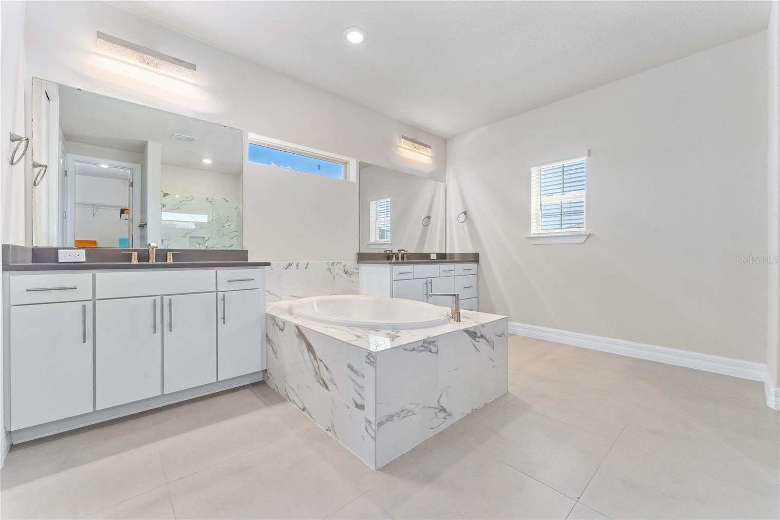 9242 HANGING VINE CT, ORLANDO, FL, 32836