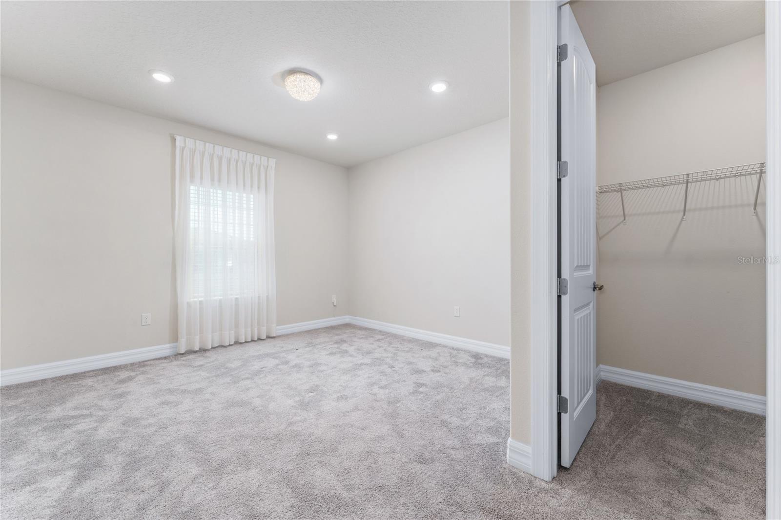 9242 HANGING VINE CT, ORLANDO, FL, 32836