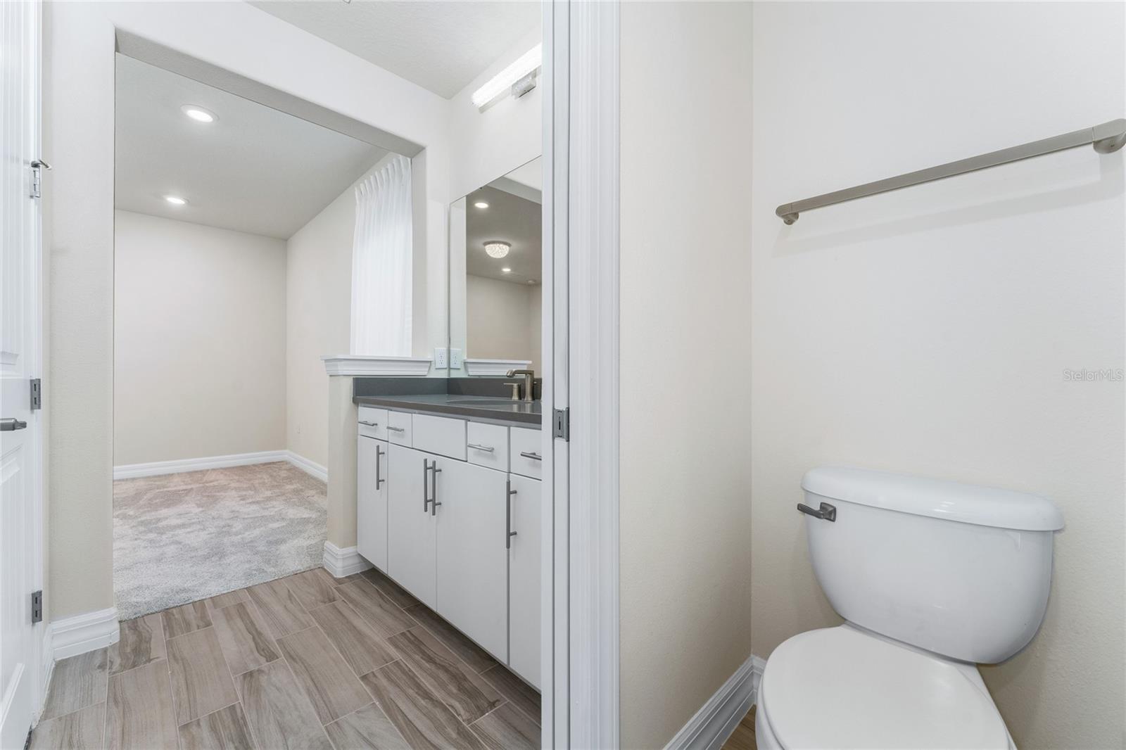 9242 HANGING VINE CT, ORLANDO, FL, 32836