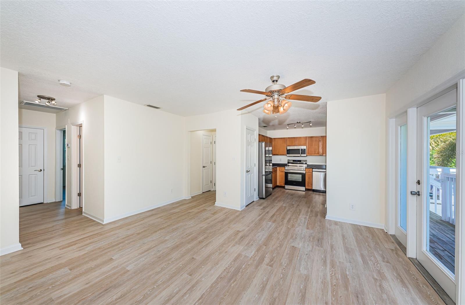 251 POMPANO DR SE #D, ST PETERSBURG, FL, 33705