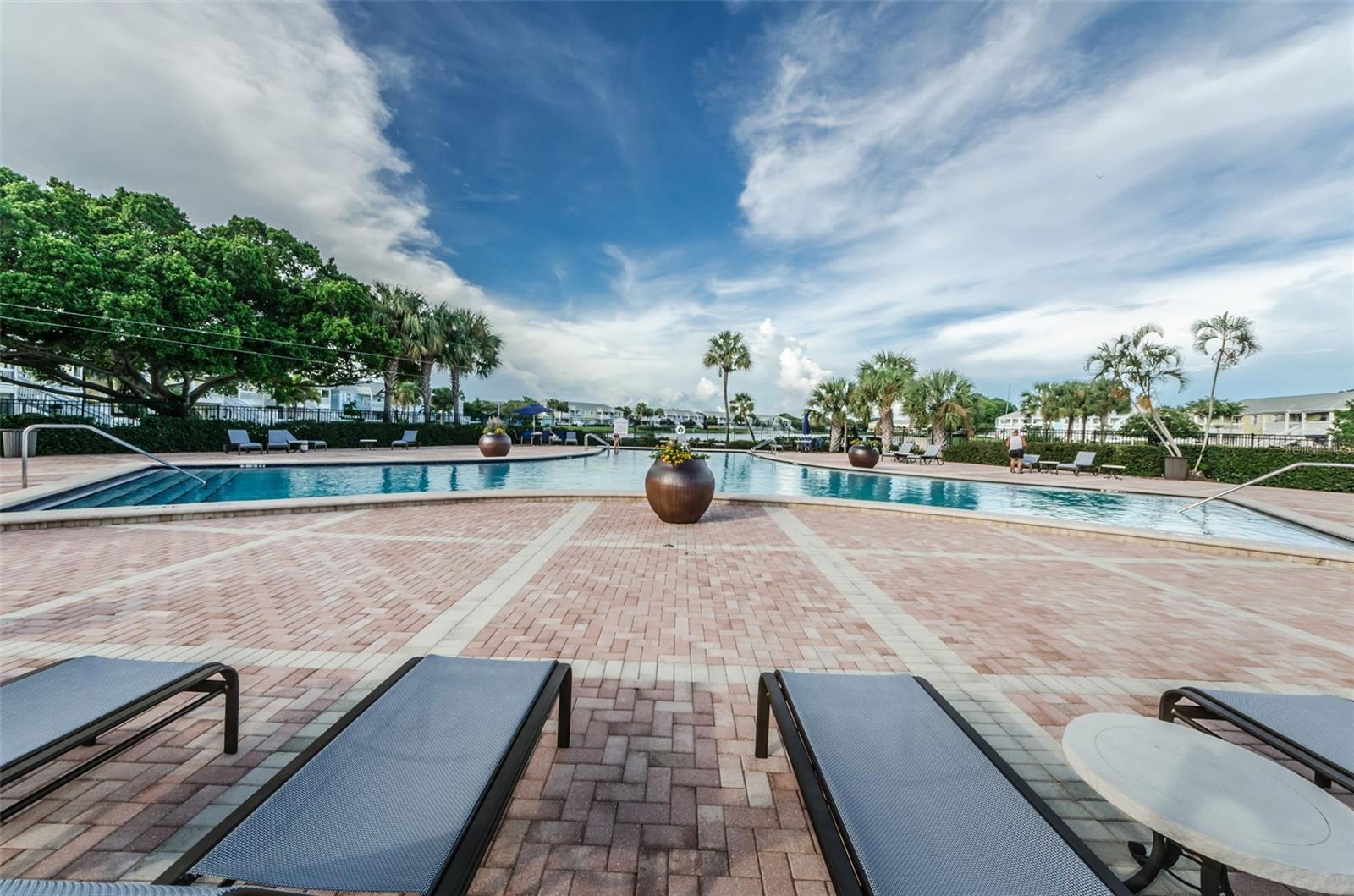 251 POMPANO DR SE #D, ST PETERSBURG, FL, 33705