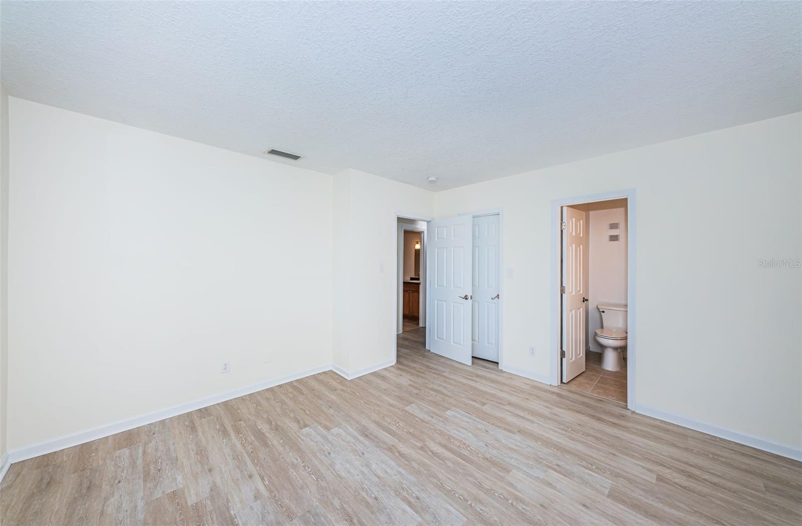 251 POMPANO DR SE #D, ST PETERSBURG, FL, 33705