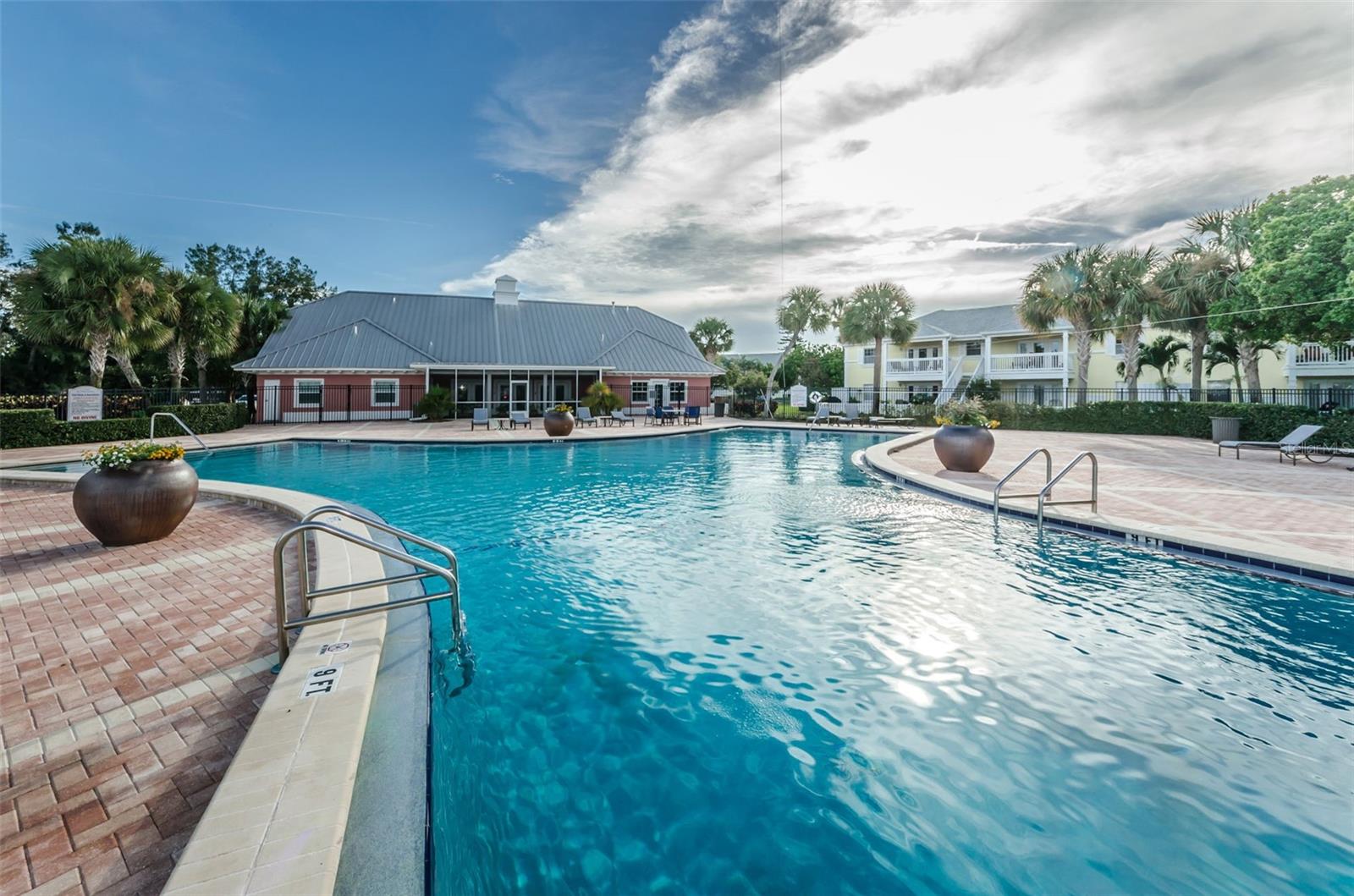 251 POMPANO DR SE #D, ST PETERSBURG, FL, 33705