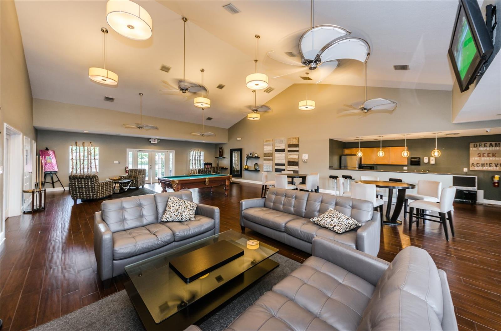 251 POMPANO DR SE #D, ST PETERSBURG, FL, 33705