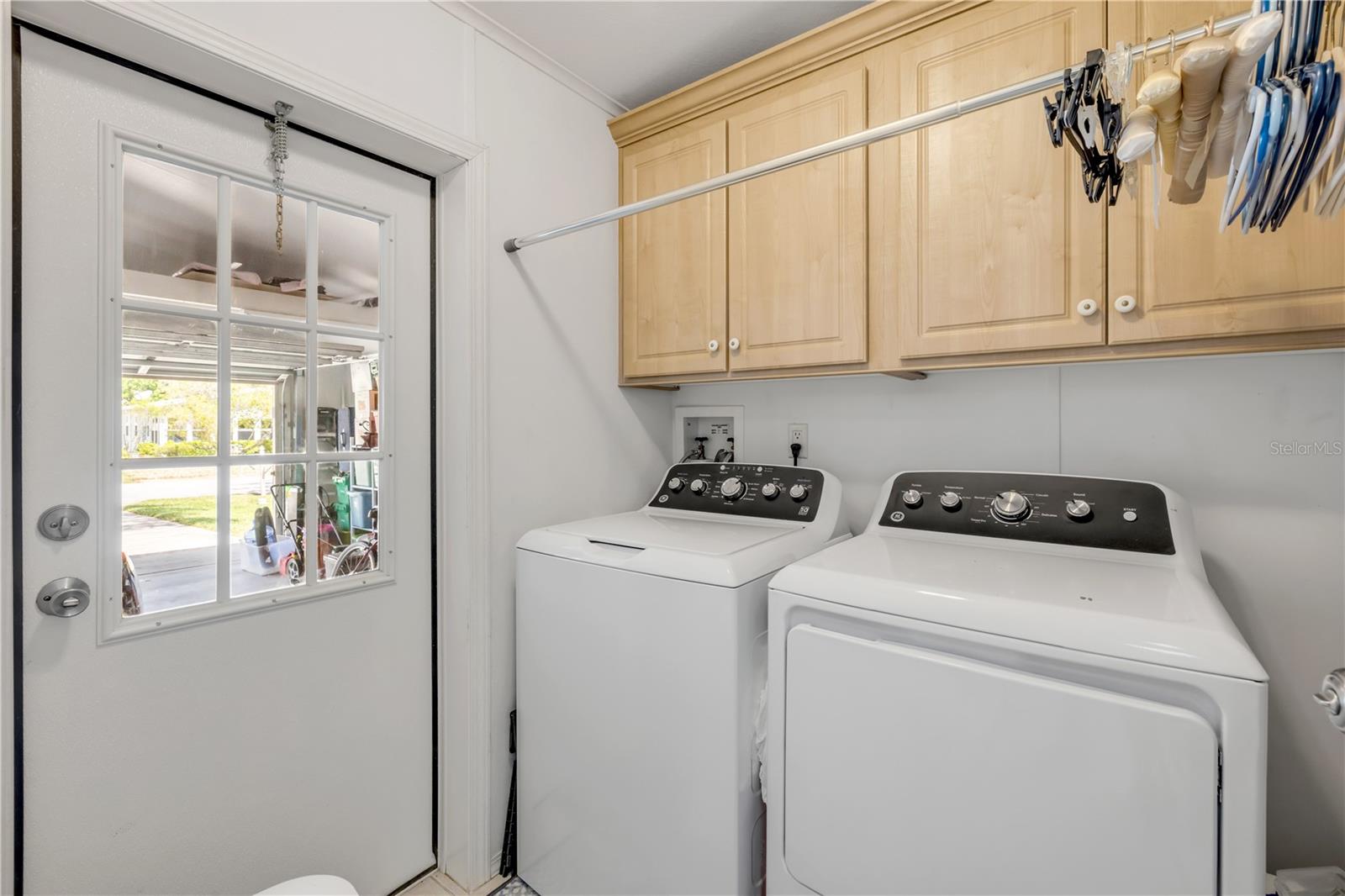 317 WATER LANDING DR, OAK HILL, FL, 32759