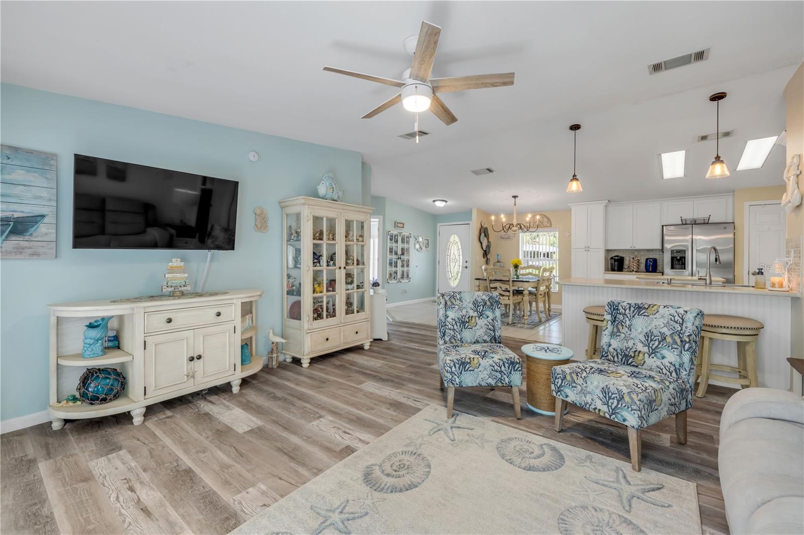 317 WATER LANDING DR, OAK HILL, FL, 32759