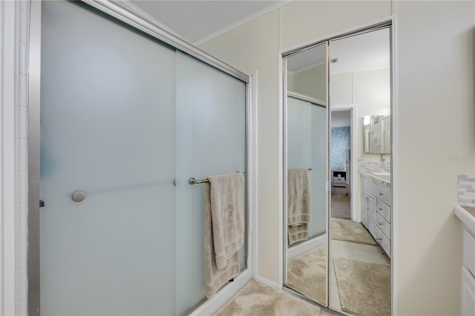 317 WATER LANDING DR, OAK HILL, FL, 32759