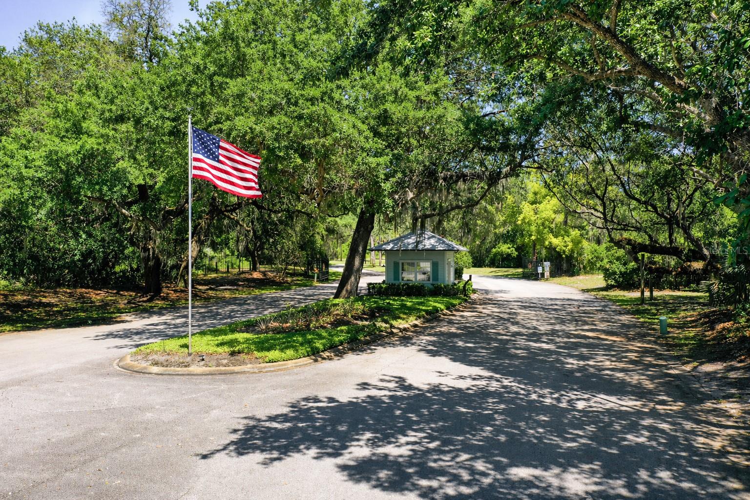 317 WATER LANDING DR, OAK HILL, FL, 32759