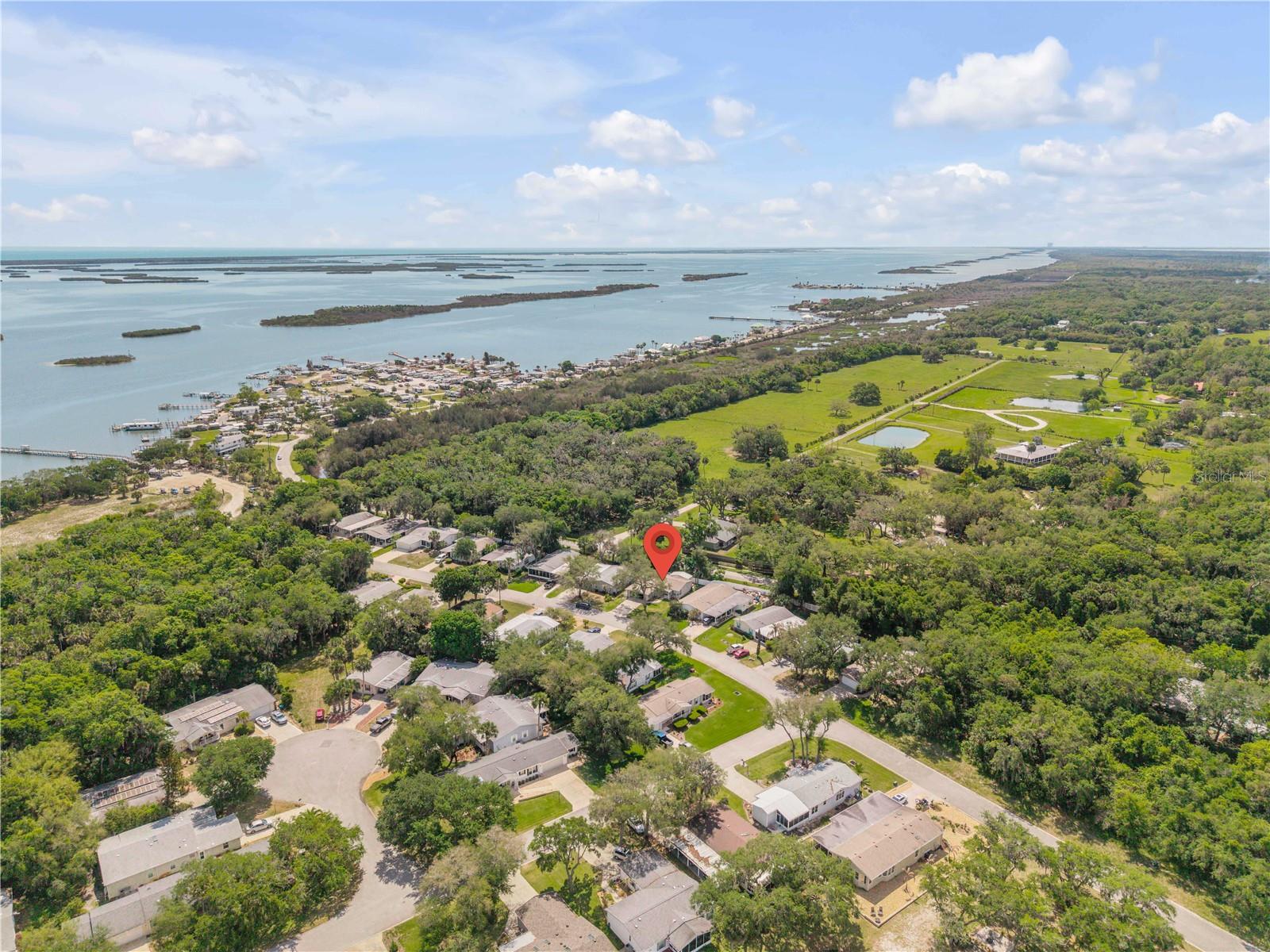 317 WATER LANDING DR, OAK HILL, FL, 32759