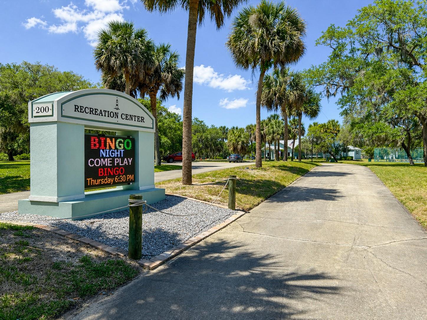 317 WATER LANDING DR, OAK HILL, FL, 32759