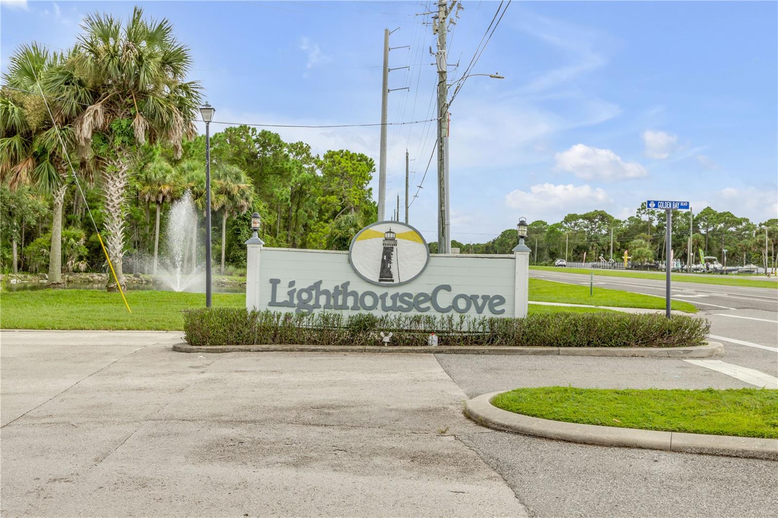 317 WATER LANDING DR, OAK HILL, FL, 32759