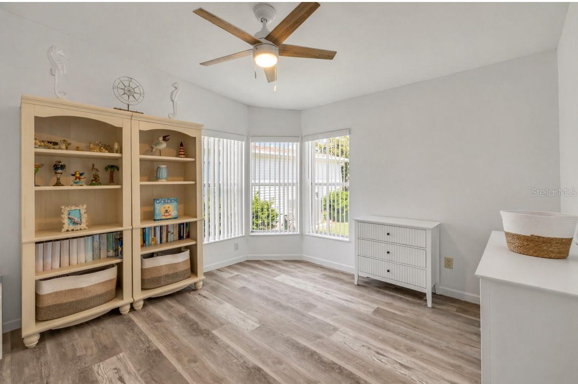 317 WATER LANDING DR, OAK HILL, FL, 32759