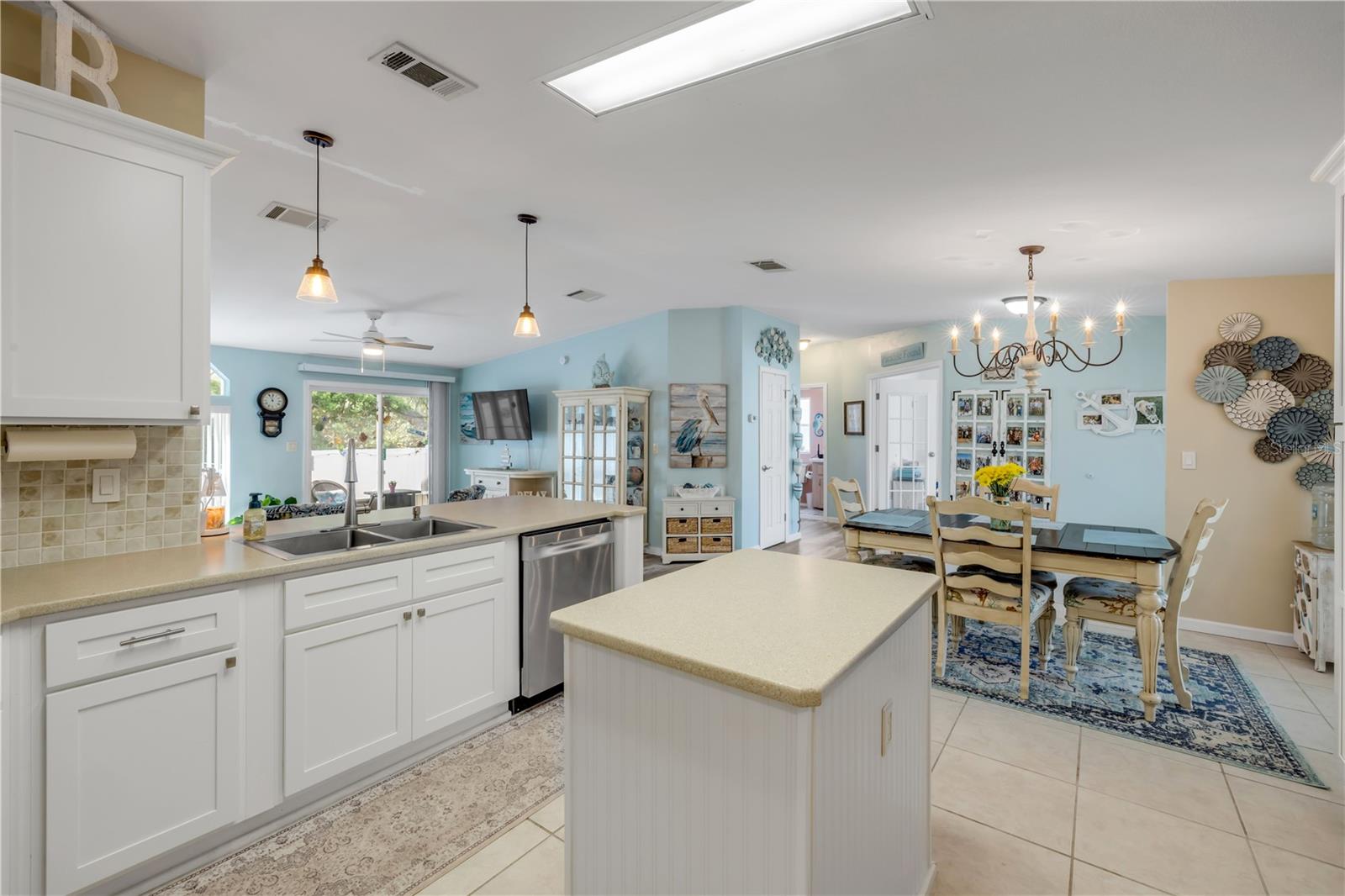 317 WATER LANDING DR, OAK HILL, FL, 32759