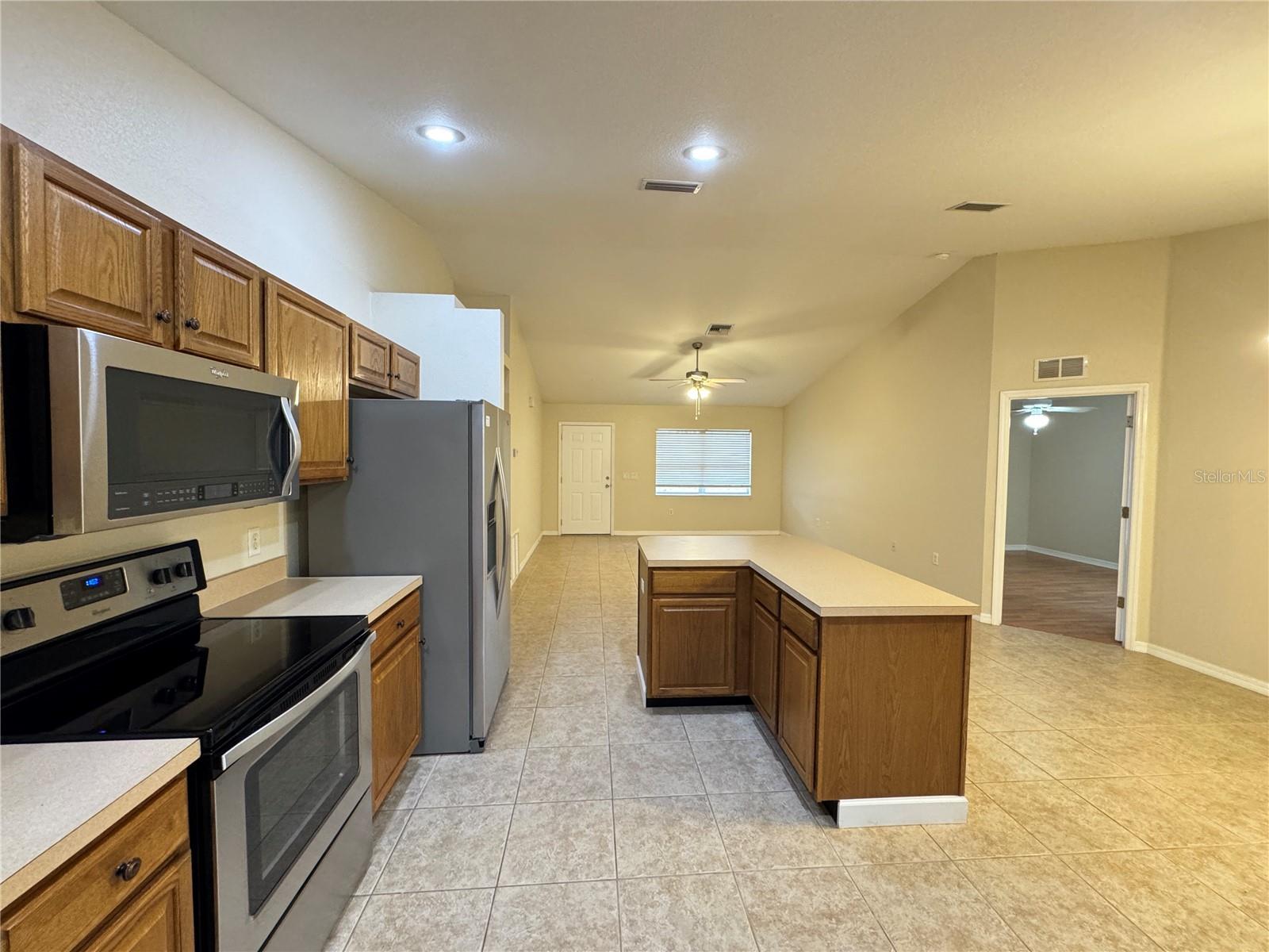 8213 COZUMEL, SEBRING, FL, 33876