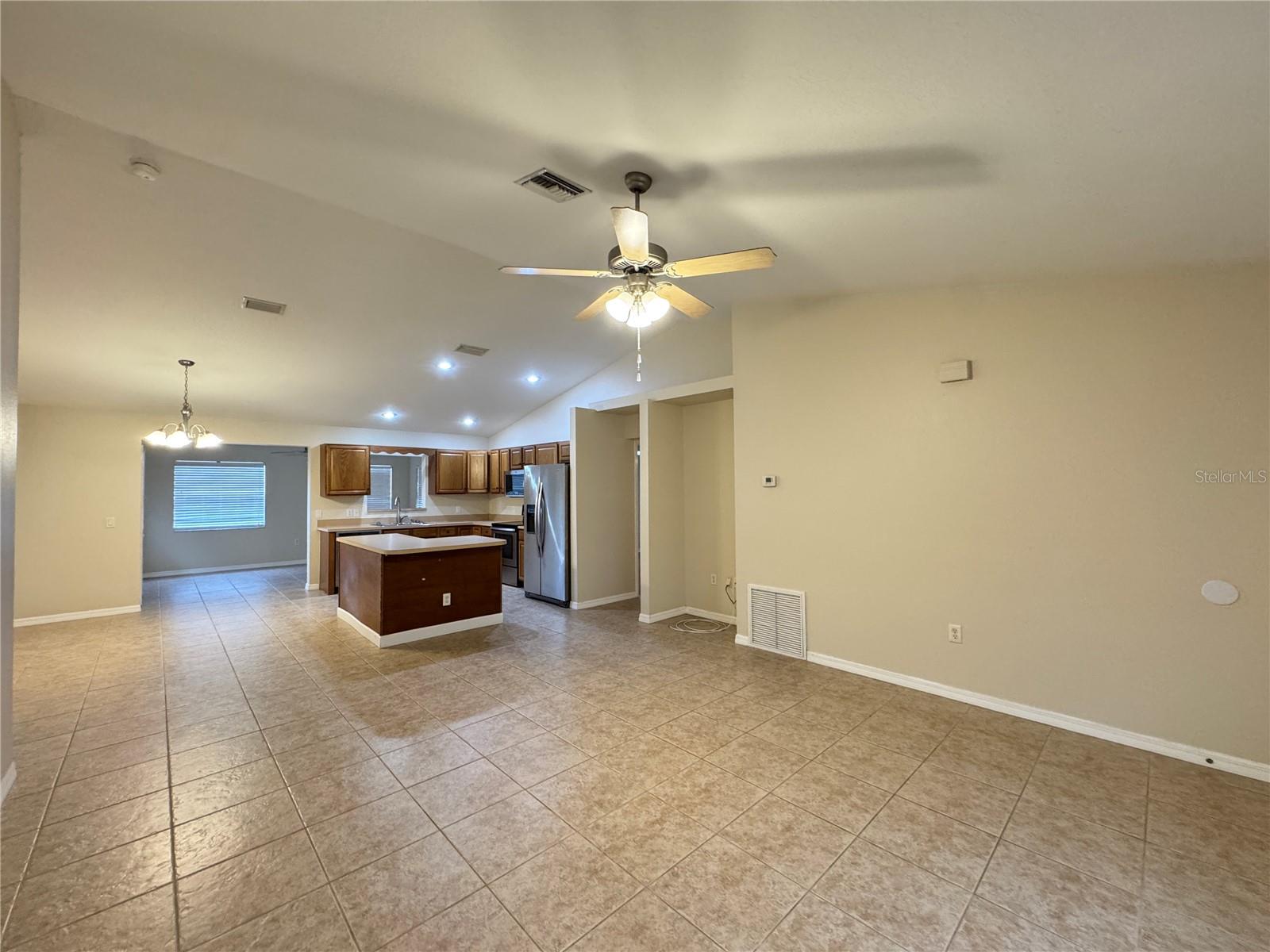 8213 COZUMEL, SEBRING, FL, 33876