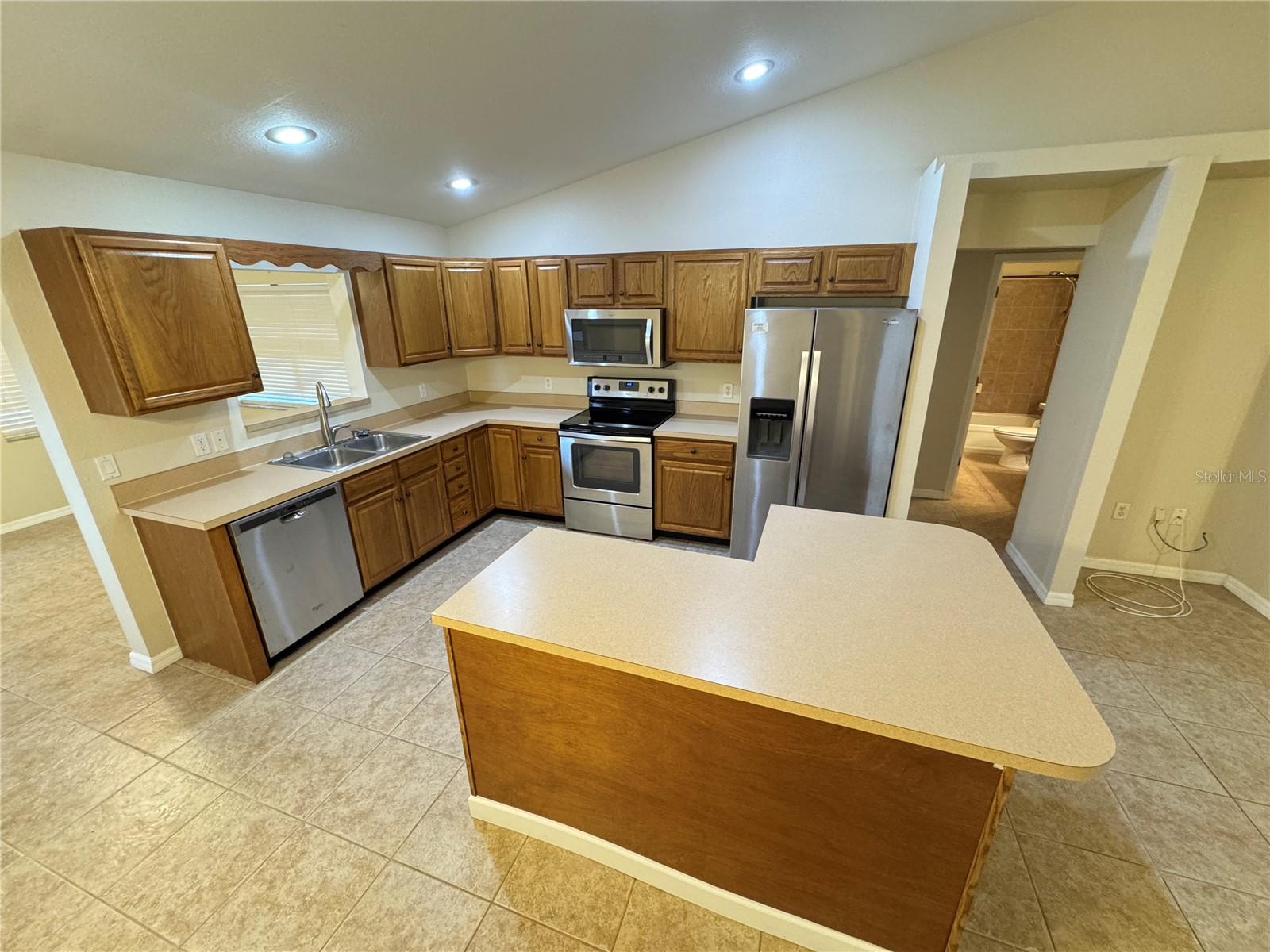 8213 COZUMEL, SEBRING, FL, 33876